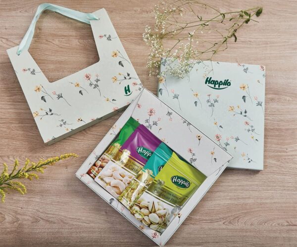 Happilo Dry Fruit Celebrations Gift Box Lily, California Almonds 120 g, Premium Cashews 100 g, Raisins 180 g & Salted Pista 100 g, Gift Pack, 500 g - Fast Shipping to USA & Canada