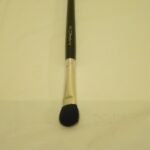 MAC Cosmetics 213 Eye Shadow Fluff Brush - Fast Shipping to USA & Canada