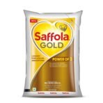 Saffola Gold Refined Cooking oil | Power of 3 - Balance of Good Fats, Triple Anti-Oxidant System & Fortified with Vitamins | Multi-Source Edible Rice Bran & Corn Oil | 1 Litre Pouch - Fast Shipping to USA & Canada