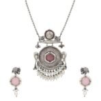 NAITRI | Handcrafted Traditional Necklace Set with Earrings - Fast Shipping to USA & Canada - Image 2
