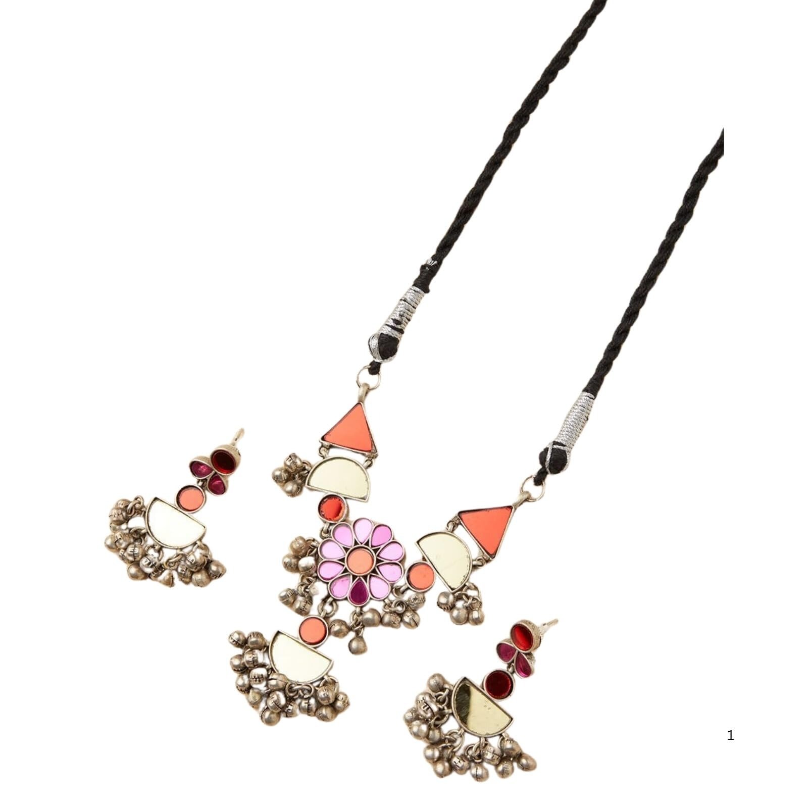 616eHFLT67L-1.jpg NAITRI | Handcrafted Traditional Necklace Set with Earrings - Fast Shipping to USA & Canada - Image 1