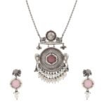 NAITRI | Handcrafted Traditional Necklace Set with Earrings - Fast Shipping to USA & Canada