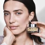 Oriflame Novage+ Intense Nourishing Facial Oil Capsules with Nutri6 Oil Complex and Vitamin E - Fast Shipping to USA & Canada - Image 4