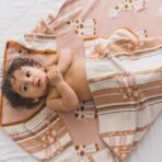 TIDY SLEEP 100% Cotton Knitted Blanket for New Born Baby, Soft and Breathable Quilt Wrapper for New Born Boy & Girl | Size 100 cm x 80 cm, 0 to 18 Month (Girrafe Print) - Fast Shipping to USA & Canada