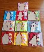 Curious Button Pack of 7 Christmas Paint Your Own Decoration Kit | 4 Inch, Pine MDF | Kids DIY Craft Set, Xmas Eve Box, Stocking Filler, Party Bag Favour & School Activity - Fast Shipping to USA & Canada