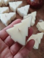 Acrylic Christmas Tree Shaped Tealight Cups (25 Pcs) with 1 Inch Wick (25 Pcs), Polycarbonate Pre-Waxed Empty Tree Shape Tealight Containers/Mould With 25 Candle Wicks (25pcs) for DIY Candle Making - Pack of 25 Pcs - Fast Shipping to USA & Canada - Image 5