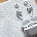 Xtore Earphone Cleaning Swab | Superb Cleaning - (Pack of 25) for AirPods, Earphones, Headphones and More Devices - Fast Shipping to USA & Canada - Image 4